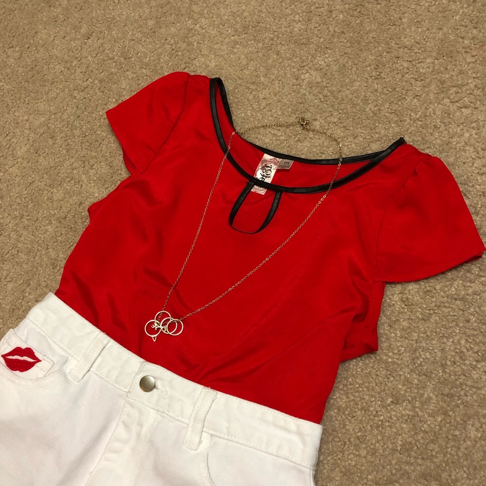 Red blouse 💋